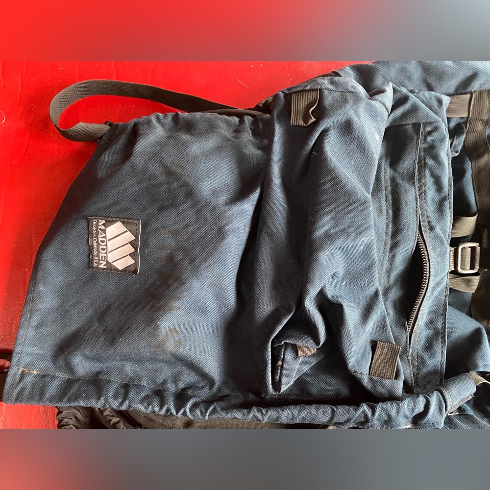 Madden Navy Backpack mountaineering, USA, hiking backpack (A64)